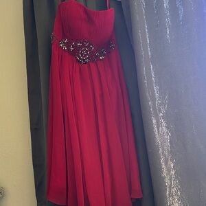 Elegant Red Strapless Dress with Embellished Waist